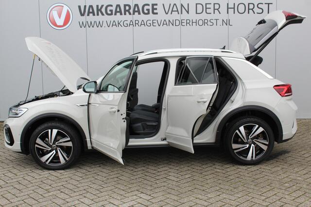 Volkswagen T-Roc 1.5-150pk R-Line Edition DSG-AUTOMAAT ! Gun u het comfort van een automaat ! Slechts 15.000km ! Stoel- en stuurwielverw., IQ-light, Adaptieve cruise cntrl, Navigatie by Apple Carplay/Android auto, Autm. airco dual, Camera, Elektr. achterklep etc.