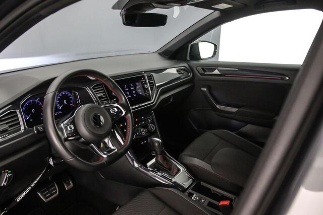 Volkswagen T-Roc Sport 1.5 TSI 150pk DSG Automaat Adaptive cruise control, Elektrische achterklep, Achteruitrijcamera, Navigatie, LED koplampen, Parkeersensoren