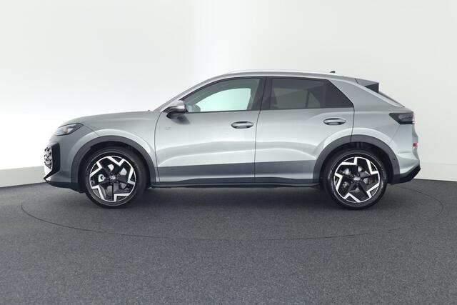 Volkswagen T-Roc 1.5 eTsi 150pk DSG R-Line First Edition Trekhaak Camera Keyless Stoelverwarming Virtual Cockpit Navigatie