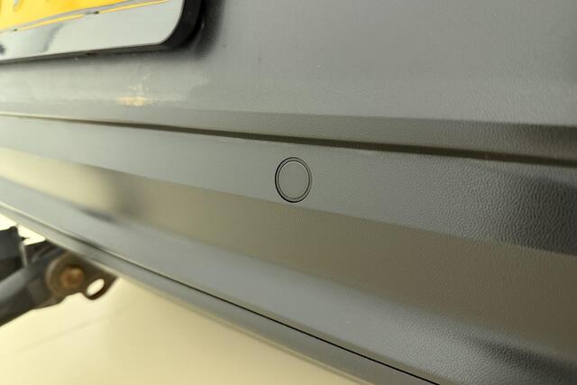 Volkswagen T-Roc 1.0 TSI Style | 115PK | Stoelverwarming | Parkeersensoren achter | Trekhaak | Climate Control | Bluetooth