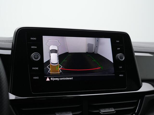 Volkswagen T-Roc 1.5 TSI 150 pk 150 pk DSG R-Line | Trekhaak | Achteruitrijcamera | Adaptive Cruise | Stoelverwarming | Sportonderstel | Side Assist