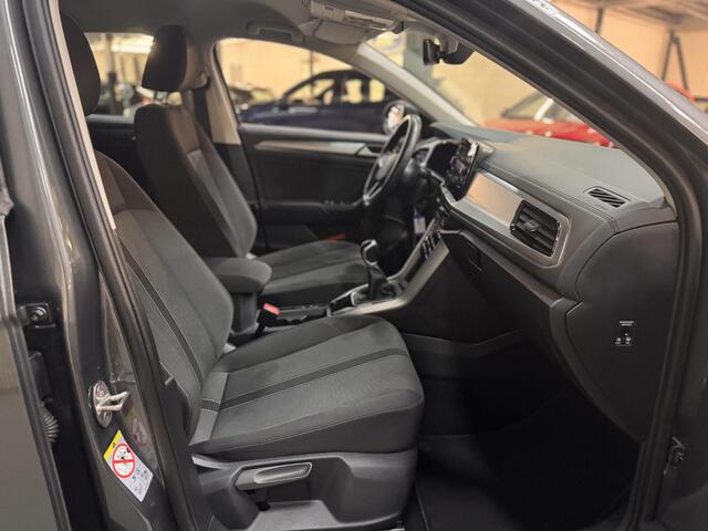 Volkswagen T-Roc 1.0 TSI Life Navi Climat Adap Cruise Stoelverwarming Parking pack Dealeronderhouden