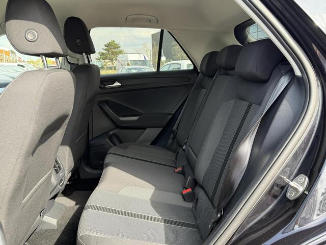 Volkswagen T-Roc 1.0 TSI Life | El.bed. achterklep | PDC voor & achter | App-Navi