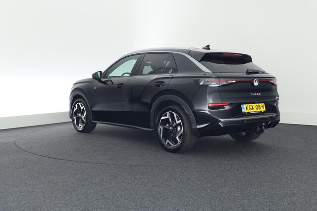 Volkswagen T-Roc 1.5 eTsi 150pk DSG R-Line First Edition Trekhaak Camera Keyless Stoelverwarming Virtual Cockpit Carplay