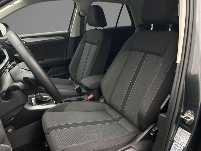Volkswagen T-Roc Life Edition 1.5 TSI 150pk DSG Automaat Adaptive cruise control, Achteruitrijcamera, LED koplampen, App connect, Parkeersensoren, Airco, DAB, Radio