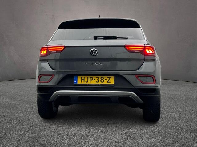 Volkswagen T-Roc Life Edition 1.5 TSI 150pk DSG Automaat Adaptive cruise control, Achteruitrijcamera, LED koplampen, App connect, Parkeersensoren, Airco, DAB, Radio