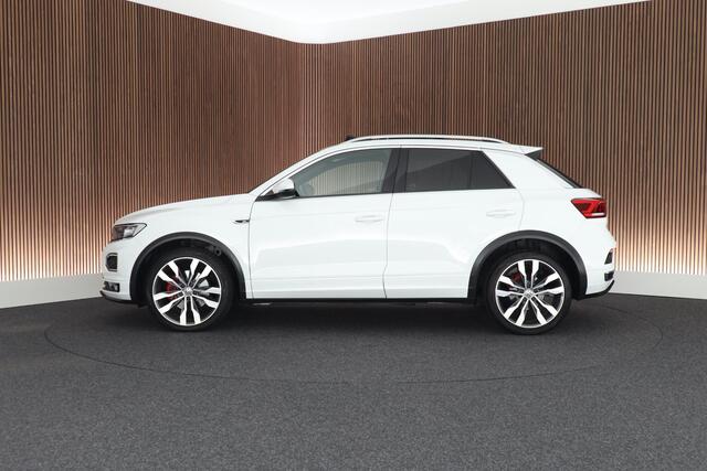 Volkswagen T-Roc 1.5 TSI 150pk DSG R-Line Sport Trekhaak Camera Stuur+Stoelverwarming Keyless Panoramadak Virtual Cockpit Navigatie