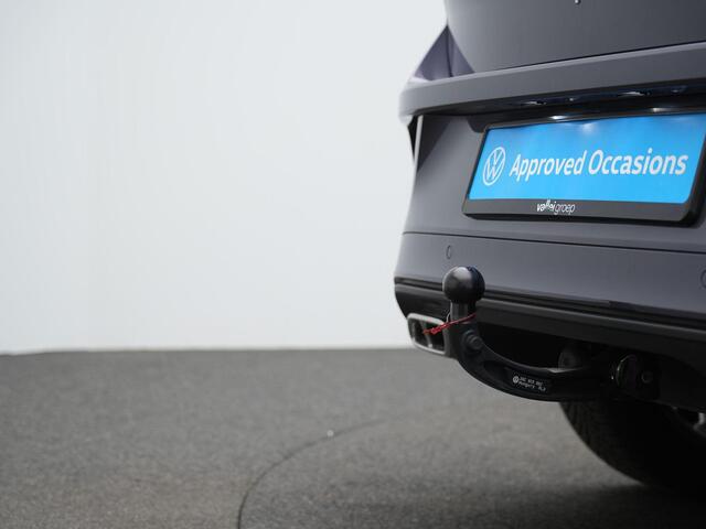 Volkswagen T-Roc Cabrio 1.5 TSI 150 pk DSG R-Line | Trekhaak | Adaptive Cruise | Stuur-/stoelverwarming | Side Assist | Navigatie