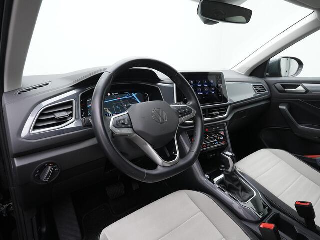 Volkswagen T-Roc 1.5 TSI 150 pk DSG Style | Trekhaak | Achteruitrijcamera | Navigatie | Adaptive Cruise | Stoelverwarming | Keyless Entry