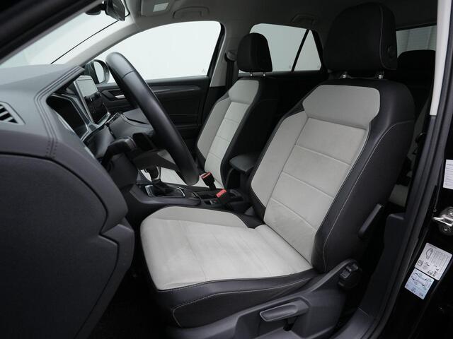 Volkswagen T-Roc 1.5 TSI 150 pk DSG Style | Trekhaak | Achteruitrijcamera | Navigatie | Adaptive Cruise | Stoelverwarming | Keyless Entry