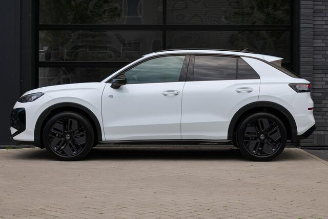 Volkswagen T-Roc 1.5 eTsi R-Line First Edition | NIEUW MODEL | BTW | CAMERA | ACC | STUURVERWARMING |