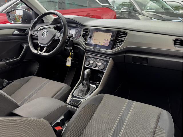 Volkswagen T-Roc 1.5 TSI AUT7 SPORT NAVI AIRCO APPLE-CARTPLAY LED LMV PDC