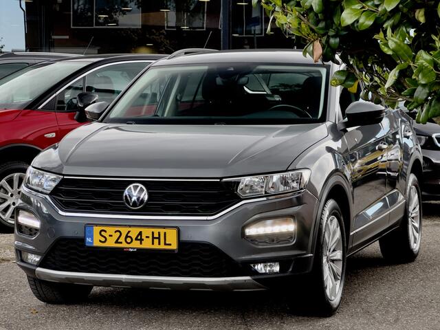 Volkswagen T-Roc 1.5 TSI AUT7 SPORT NAVI AIRCO APPLE-CARTPLAY LED LMV PDC