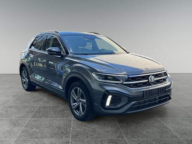 Volkswagen T-Roc 1.5 150pk TSI R-Line Edition Navigatie 'Discover Media' | Afneembare trekhaak | Parkeerassistent (Park Assist)