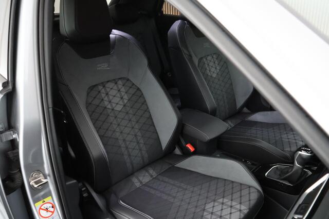 Volkswagen T-Roc 1.5 TSI 150pk DSG R-Line Edition Camera Stoelverwarming Keyless Adaptive Cruise Virtual Cockpit