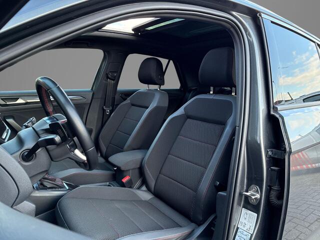 Volkswagen T-Roc 1.5 TSI 150pk DSG Sport · Panoramadak · Camera · Beats Audio · Keyless · Stoelverwarming · Alarmklasse 3 · ACC ·