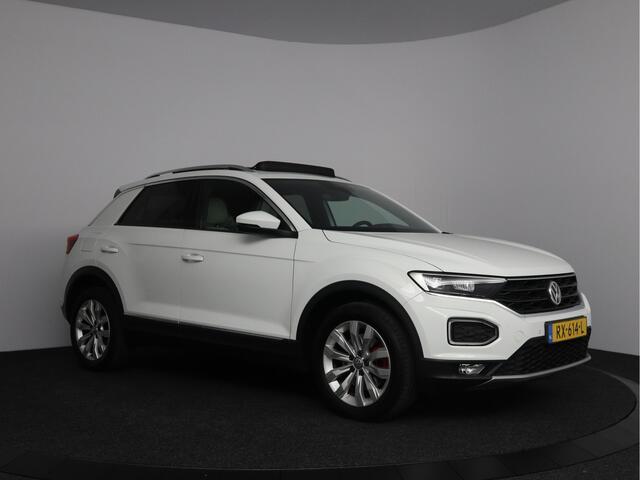 Volkswagen T-Roc 1.5 TSI Sport 150pk | Glazen schuif-kanteldak | Leer | Navigatie | LED