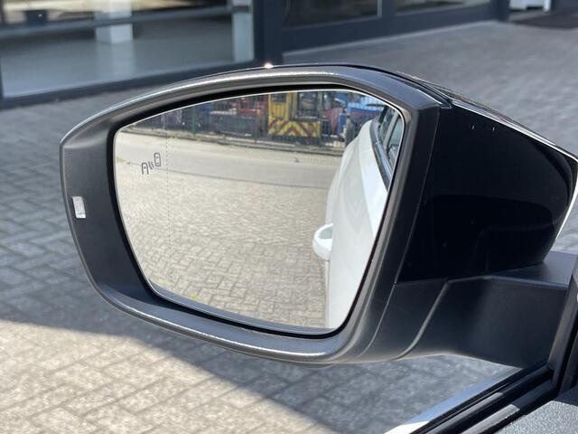 Volkswagen T-Roc Cabrio 1.5 TSI R-Line 18''/Black style/Dodehoek/Stoel + stuurverwarming/Apple Carplay & Android Auto/Adaptieve cruise/Camera