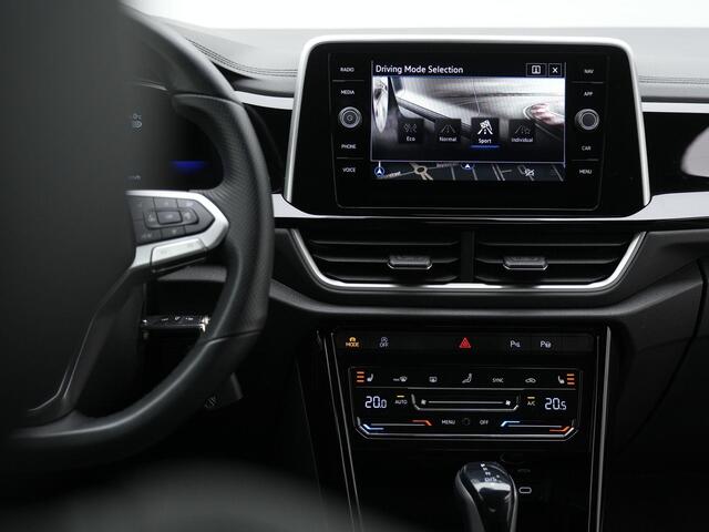 Volkswagen T-Roc Cabrio 1.5 TSI 150 pk DSG R-Line | Trekhaak | Adaptive Cruise | Stuur-/stoelverwarming | Side Assist | Navigatie