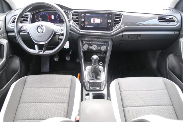 Volkswagen T-Roc 1.5 TSI Sport / Navi / Apple Carplay / Panoramadak