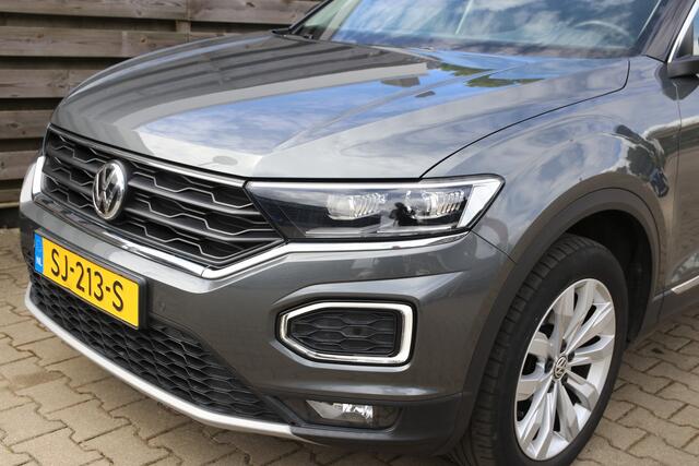 Volkswagen T-Roc 1.5 TSI Sport / Navi / Apple Carplay / Panoramadak