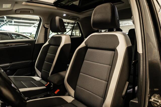 Volkswagen T-Roc 2.0 TSI 4Motion Sport Business R Schuifdak | Camera | Adapt. Cruise