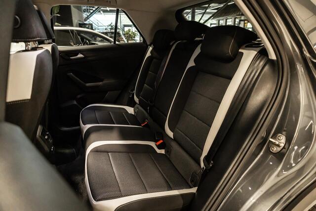 Volkswagen T-Roc 2.0 TSI 4Motion Sport Business R Schuifdak | Camera | Adapt. Cruise