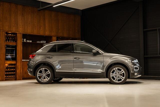 Volkswagen T-Roc 2.0 TSI 4Motion Sport Business R Schuifdak | Camera | Adapt. Cruise