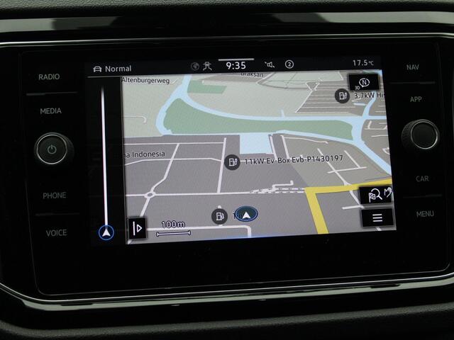 Volkswagen T-Roc 1.5 TSi 150 Pk Automaat Sport Business R-Line | Black Style | Camera | Stoelverwarming | Adaptive Cruise | Navigatie | CarPlay | Climatronic | 18 Inch | 89.335 Km !!