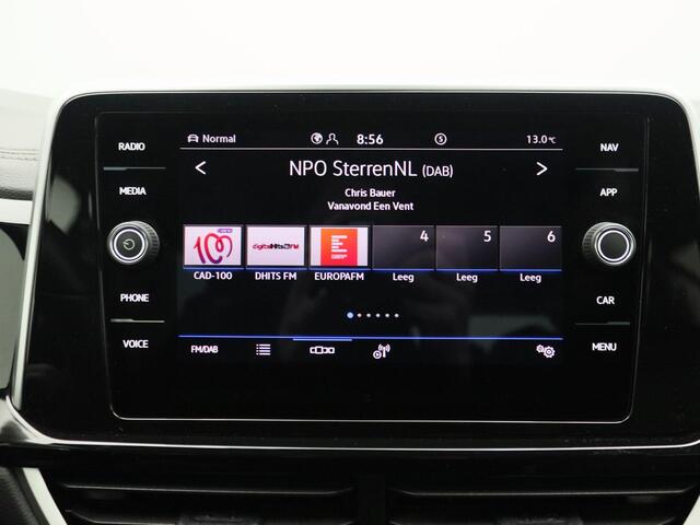 Volkswagen T-Roc 1.5 TSI R-Line Edition | Apple CarPlay & Android auto | parkeersensoren rondom | Achteruitrijcamera | Adaptieve cruise control | Navi | Verwarmbare stoelen | Dodehoek detectie |