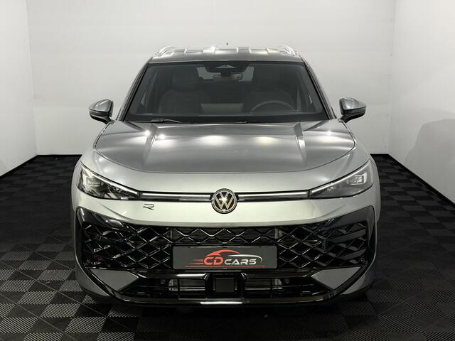 Volkswagen T-Roc 1.5 e TSI R-Line First Edition Nieuwe model!, Camera, Iq lights, Navi, Half leder, Stoel/Stuurverwarming, Cruise control adaptief, Sfeerverlichting, Keyless start, 2 jaar garantie