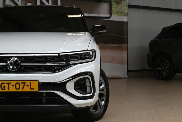 Volkswagen T-Roc 1.5 TSI 150pk R-Line | IQ. Light | Camera | Trekhaak | 100% (Dealer) onderhouden label