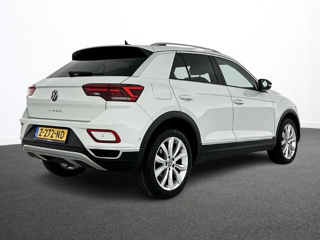 Volkswagen T-Roc 1.5 TSI 150pk DSG / Automaat Style two tone Navigatie Apple Carplay/Android Auto Parkeersensoren Camera Adaptive Cruise Control Blind Spot Assist Park Assist Stoel- en stuurverwarming Elektrische achterklep LED-koplampen