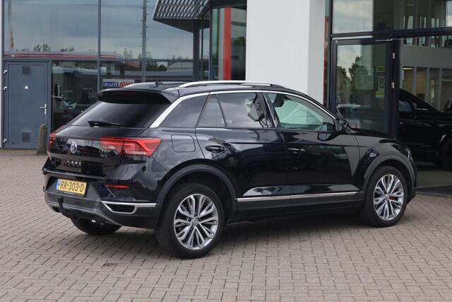 Volkswagen T-Roc 1.5 TSI Sport NL auto 1ste eigenaar door ons onderhouden, 18" LMV, trekhaak, privacy glas, zwarte hemel, digital cockpit, navigatie, Full led, ACC en app connect