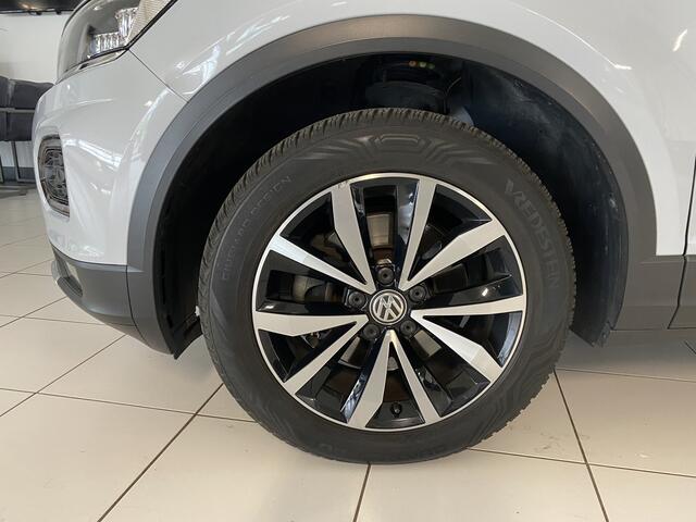 Volkswagen T-Roc 1.5 TSI Sport Carplay / Navigatie / Camera