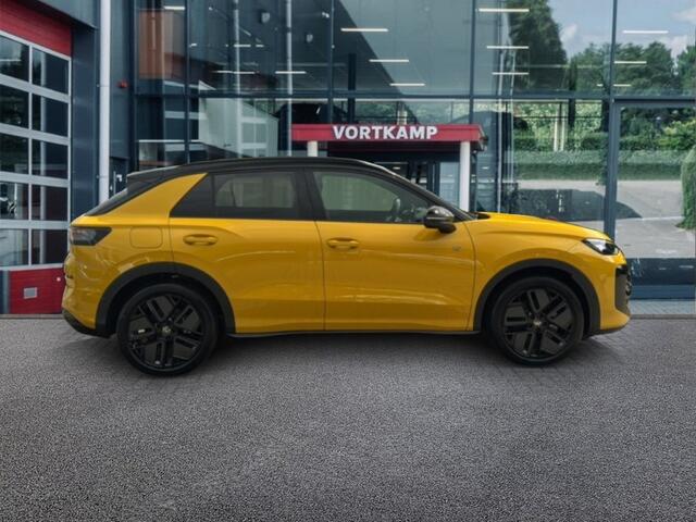 Volkswagen T-Roc 1.5 eTSI R-LINE TREKHAAK/CAMERA/ELEK-KLEP/ACC/STOEL+STUURVERW/NAVI/CARPLAY
