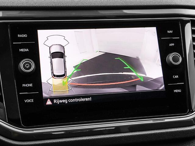 Volkswagen T-Roc 1.5 TSI 150pk DSG Sport · Panoramadak · Camera · Keyless · Apple/Android Car Play · Navigatie · Dodehoek Detectie · 17'' Inch ·