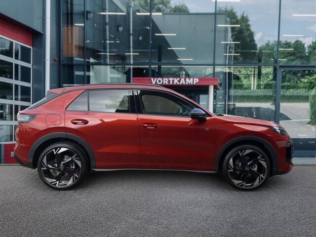 Volkswagen T-Roc 1.5 eTSI R-LINE TREKHAAK/PANO-DAK/ELEK-KLEP/CAMERA/ACC/IQ/STOEL+STUURVERW