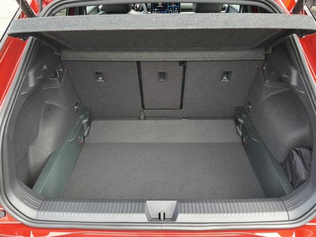 Volkswagen T-Roc 1.5 eTSI R-LINE TREKHAAK/PANO-DAK/ELEK-KLEP/CAMERA/ACC/IQ/STOEL+STUURVERW