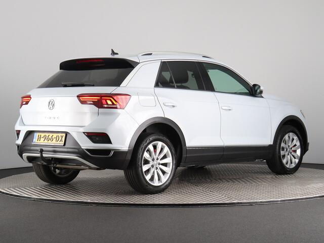 Volkswagen T-Roc 1.5 TSI Sport (NL-Auto / Trekhaak nieuw / ACC / Navi / Carplay / Nieuwstaat)