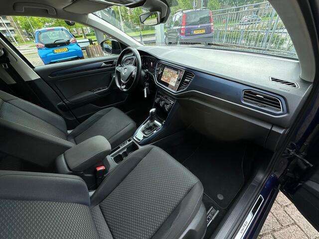 Volkswagen T-Roc 1.5 TSI SPORT Business R Automaat Navi Cruise Telefoon