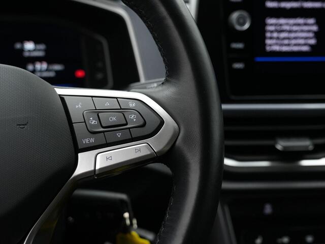 Volkswagen T-Roc 1.5 TSI 150 pk DSG Style | Achteruitrijcamera | Adaptive Cruise | Stoelverwarming | Navigatie