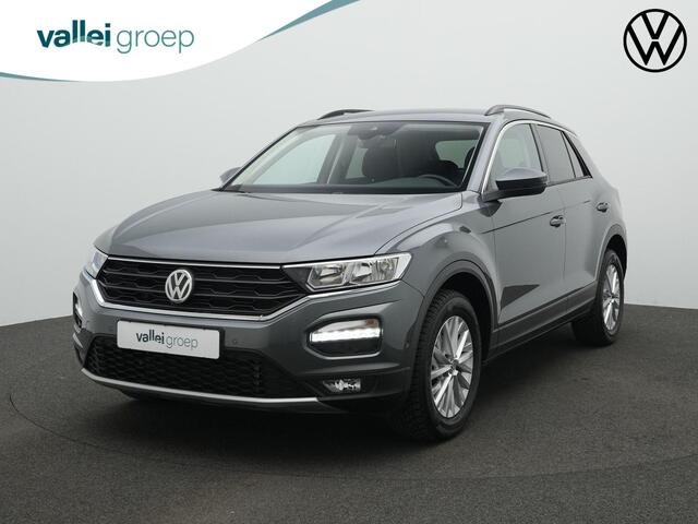 Volkswagen T-Roc 1.5 TSI 150 pk DSG Style | Trekhaak | Navigatie | Adaptive Cruise | Achteruitrijcamera