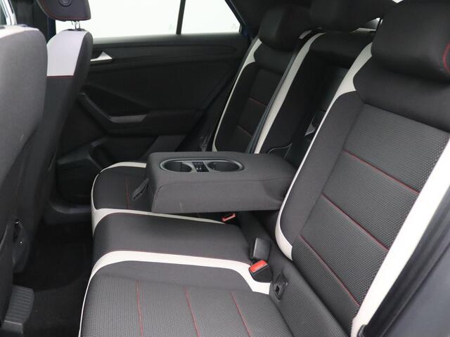 Volkswagen T-Roc 1.5 TSI Sport 150PK DSG Trekhaak, Keyless, Achteruitrijcamera, Side Assist, 17" LM Velgen, Navi, Clima, Elektr. Achterklep