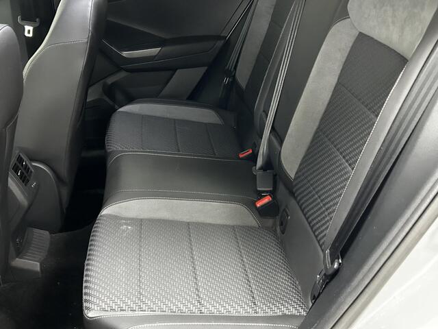 Volkswagen T-Roc 1.5 TSI Sport Business R | TREKHAAK | NAVIGATIE | CAMERA