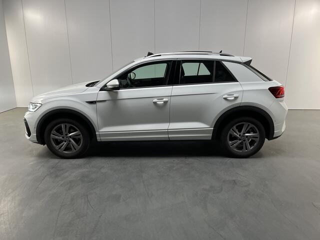 Volkswagen T-Roc 1.0 TSI R-Line / PANO/ 2X R-LINE/ ACC/ PARKEER SENSOREN V+A/ STOELVERWARMING/ APP-CONNECT/ DIGITAL DASH/ RIJ-MODI/ IQ.LIGHT/ DAB/ CLIMA/ 17'' LMV