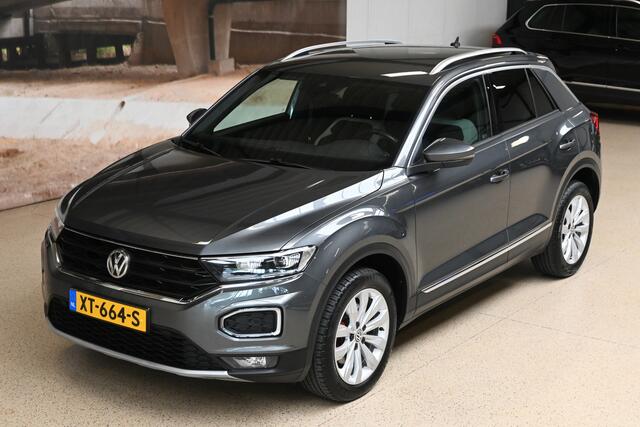 Volkswagen T-Roc 1.5 TSI 150pk Sport | LED | Virtual | Elek. klep | Camera | Trekhaak |