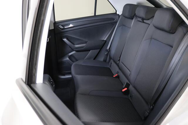 Volkswagen T-Roc 1.5 TSI Sport R-line, ACC, Stoelverwarming, Apple CarPlay/Android Auto