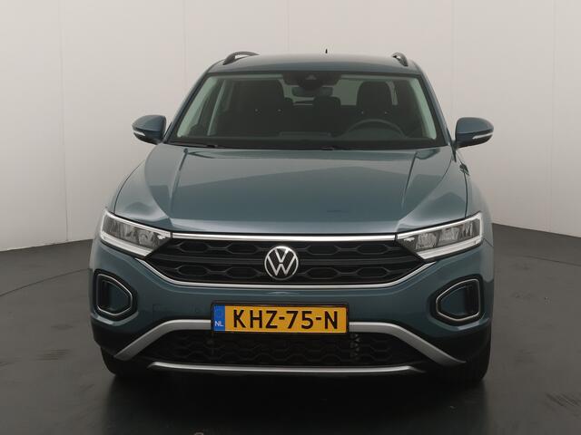Volkswagen T-Roc 1.5 TSI Life Edition | AUTOMAAT | Adapt. Cruise | Clima | Camera | LED | Apple carplay // Android auto | Fabrieksgarantie t/m 03-2029 |