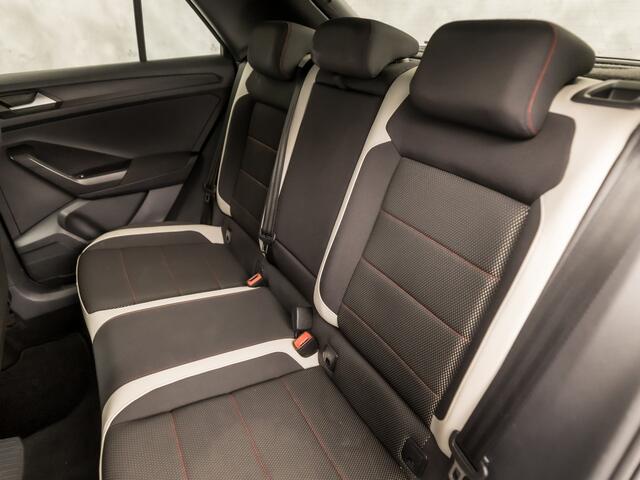 Volkswagen T-Roc 1.0 TSI Sport (VIRTUAL COCKPIT, APPLE CARPLAY, GROOT NAVI, CAMERA, ZWART HEMEL, SPORTSTOELEN, LED KOPLAMPEN, ADAPTIVE CRUISE, GETINT GLAS, NIEUWSTAAT)